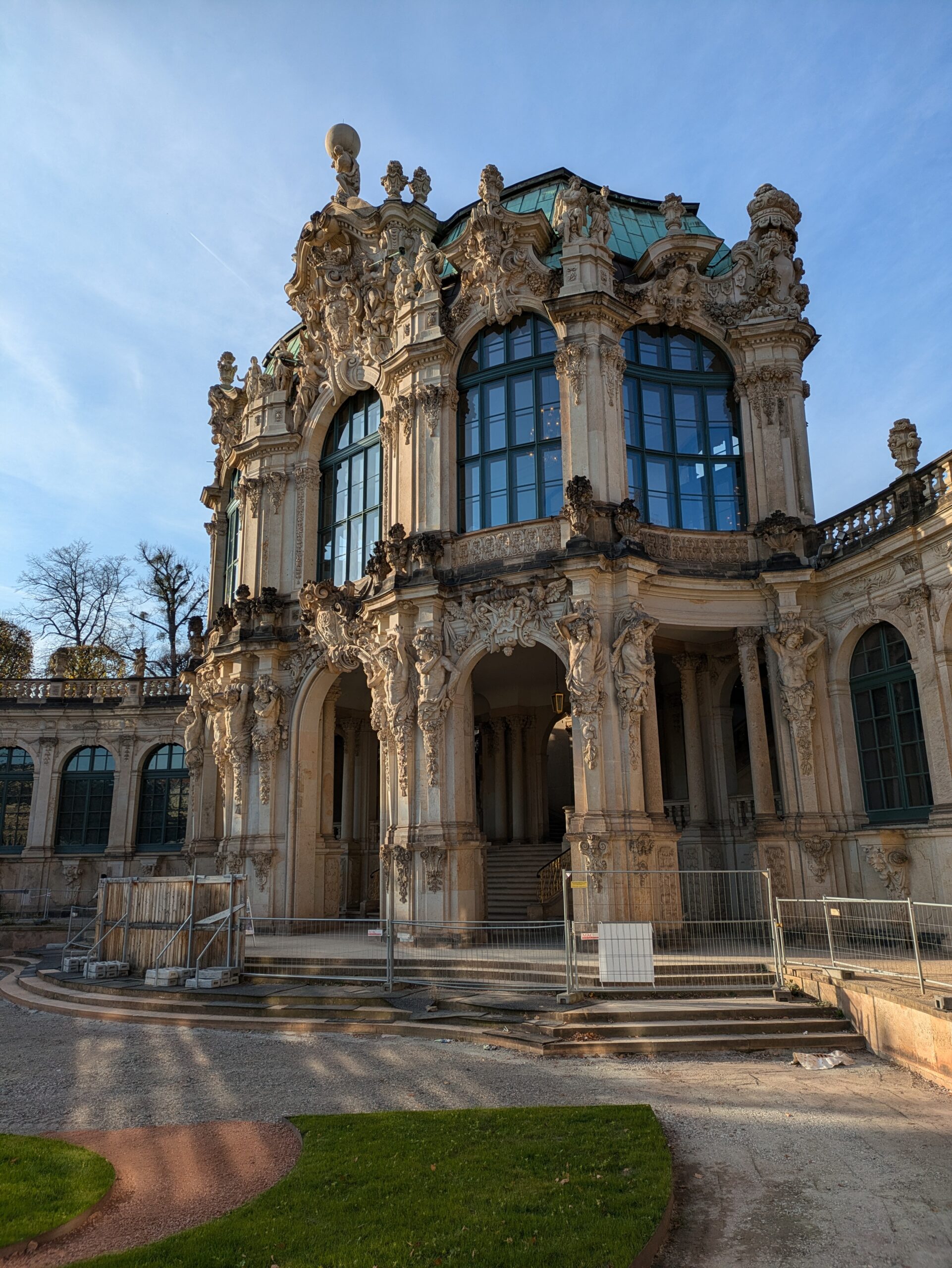 PXL_20241109_130934303