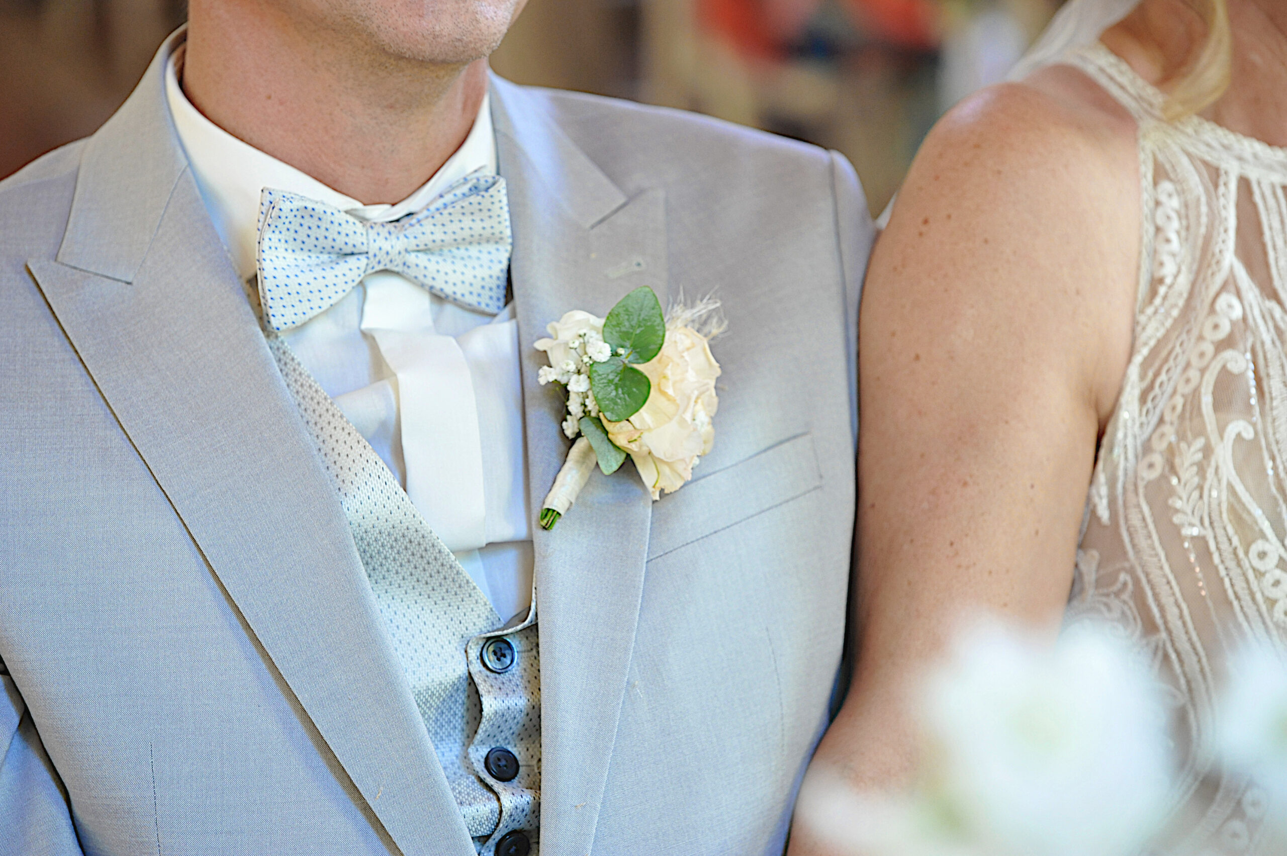 Ein Paar. Zwei Trauungen. Viele Herzensmomente.